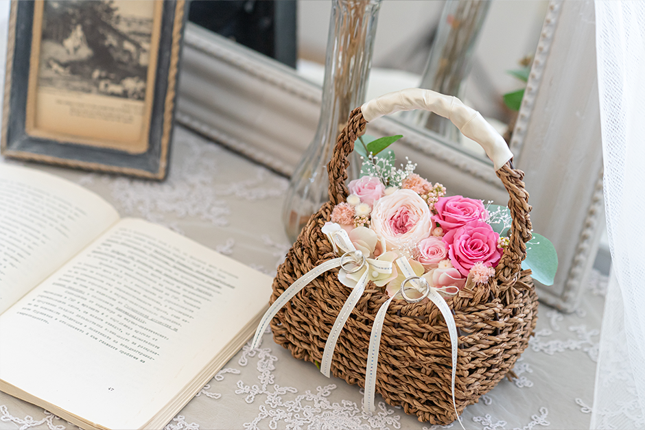 Ring pillow (basket)